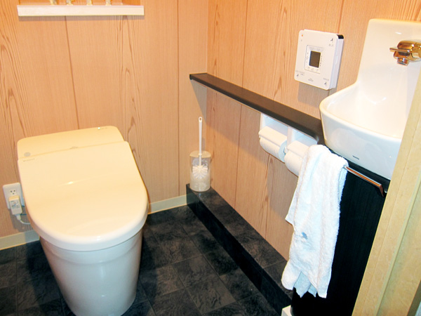施工事例 こだわりのプランを現実にトイレは温かみのあるシックな空間に After2