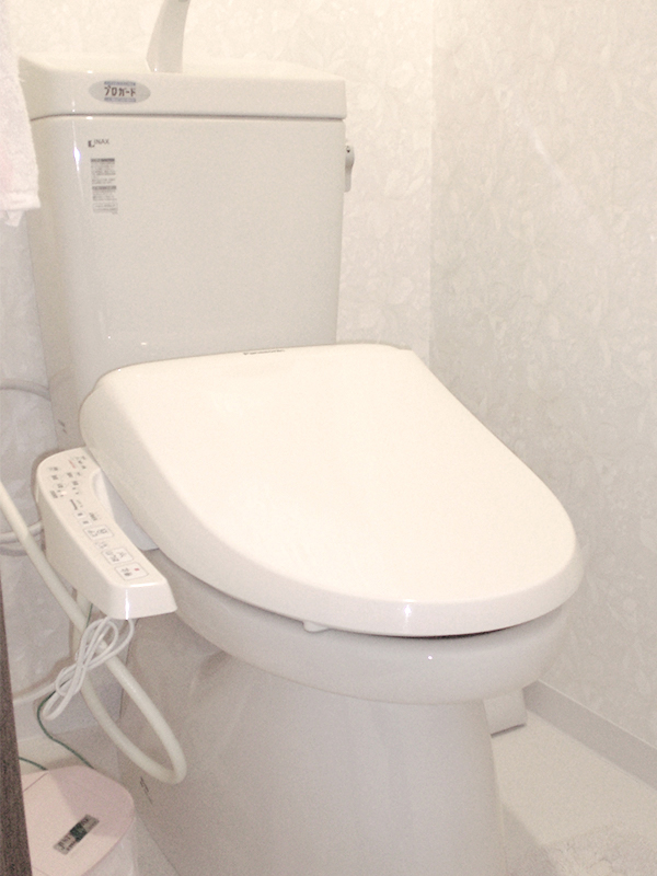 施工事例 経年劣化したトイレを交換。低コストでもお手入れしやすい商品に After