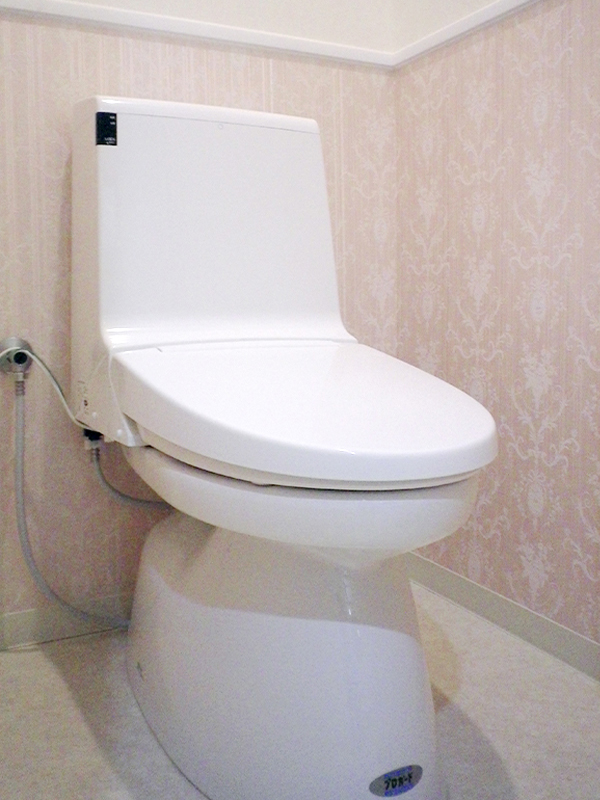 施工事例 浴室内にあったトイレを独立 上品さと可愛らしさのある空間に After