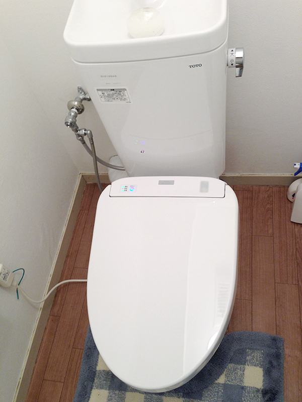 施工事例 マンションリモデル用便器でトイレの足元スペースを確保 After
