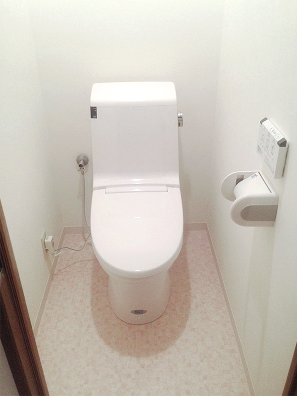 施工事例 便器の故障で緊急対応すっきり清潔なトイレ空間へ After