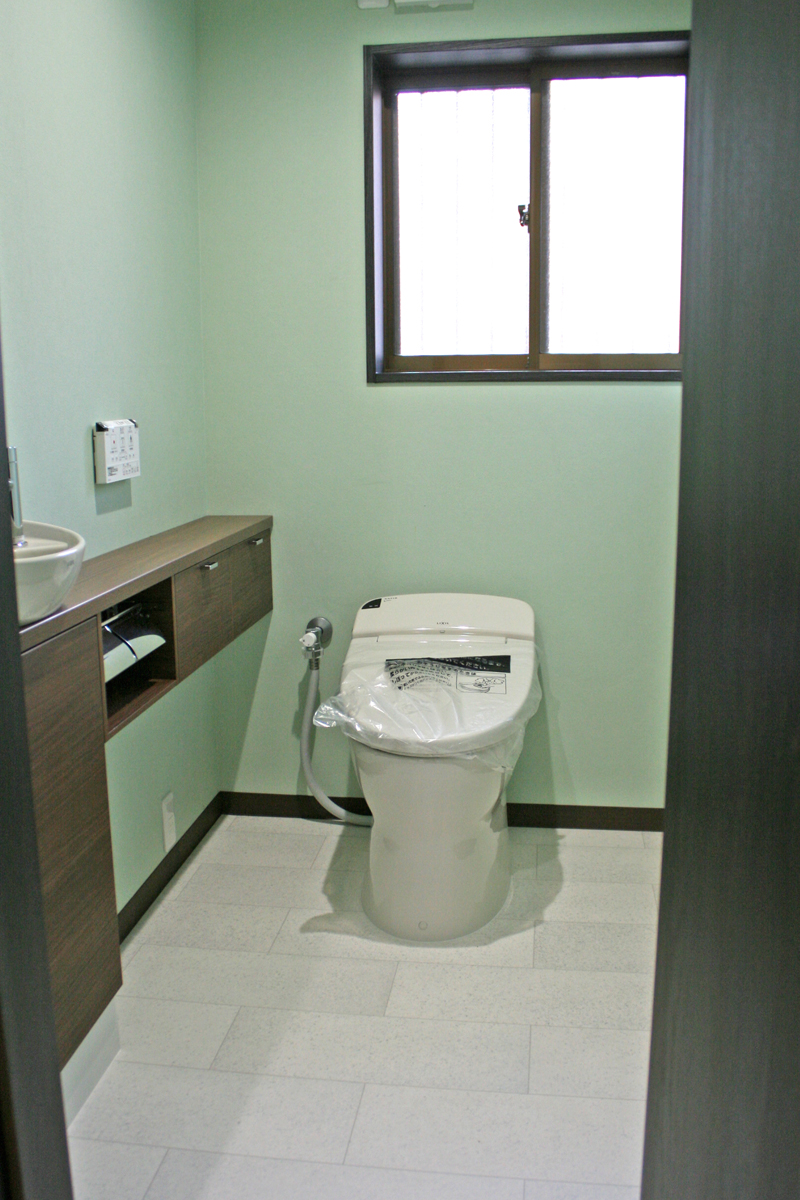 施工事例 中古戸建て購入後のフルリノベーション トイレ