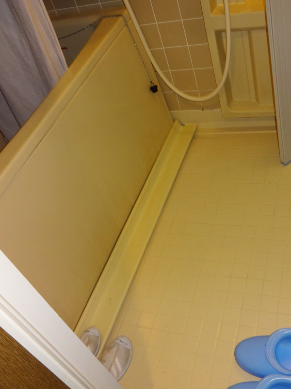 施工事例 元々の浴室暖房乾燥機を生かしてより使い勝手のよいバスルームへ Before
