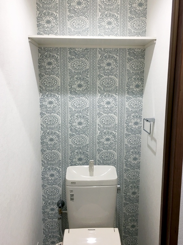 施工事例 壁紙クロスをアクセントにしてトイレ空間に高級感を After2