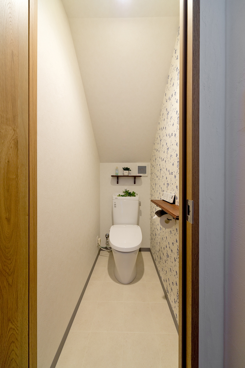 施工事例 自然素材にこだわった戸建て1階のフルリフォーム トイレ