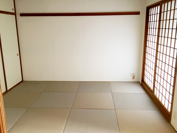 施工事例 中古マンションの和室をおしゃれに。すっきり明るい畳と壁紙がポイント After