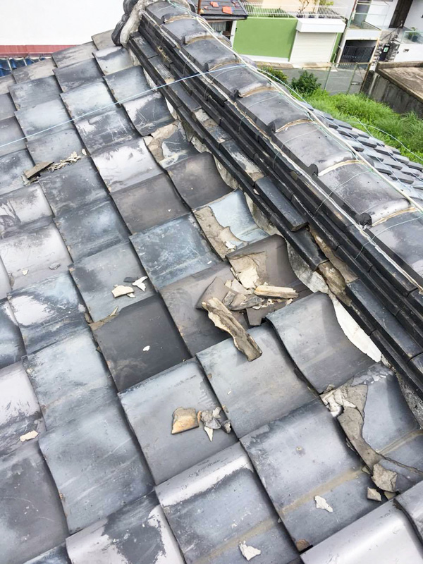 施工事例 池田市旭丘 台風被害の修繕屋根の葺き替え Before01