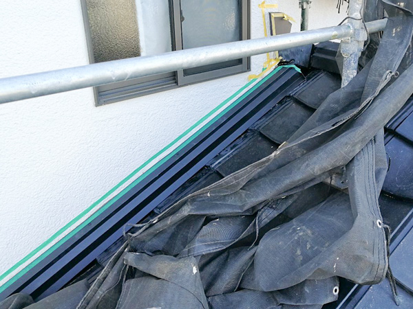 施工事例 池田市旭丘 台風被害の修繕屋根の葺き替え シーリング01