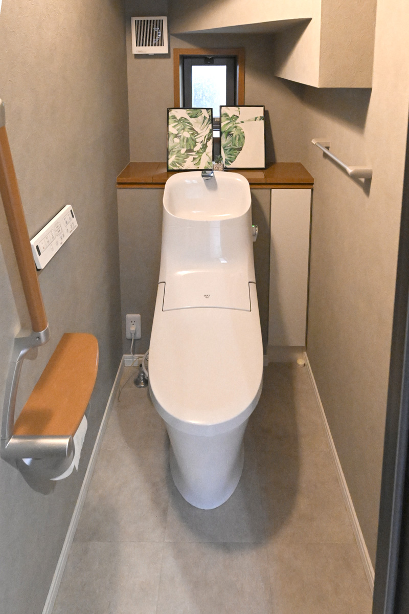 施工事例 吹田市片山町 ご主人のこだわった アウトドアリビングのある家 トイレ