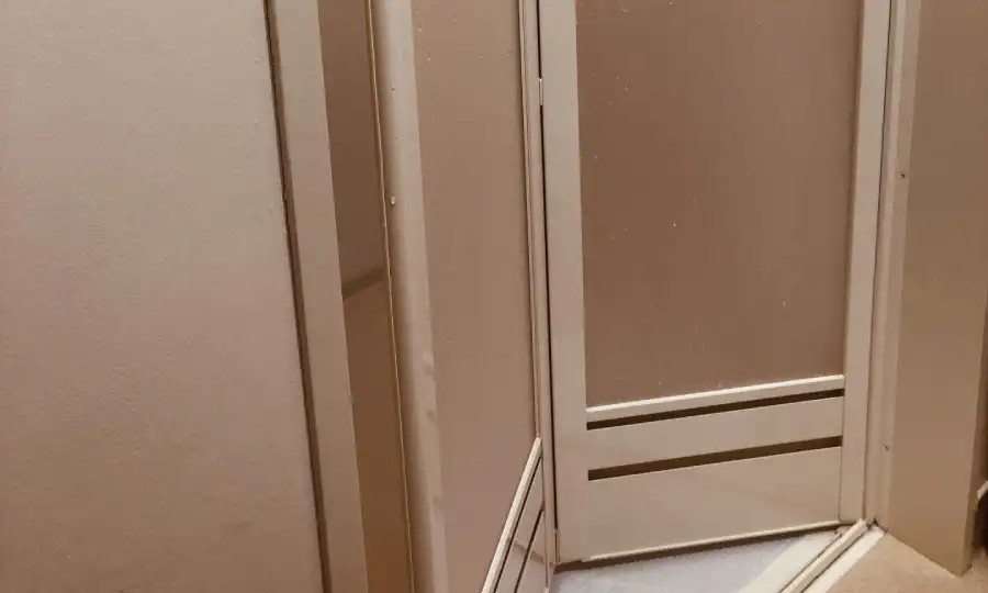 緊急時に備える：ドアと広さの確保