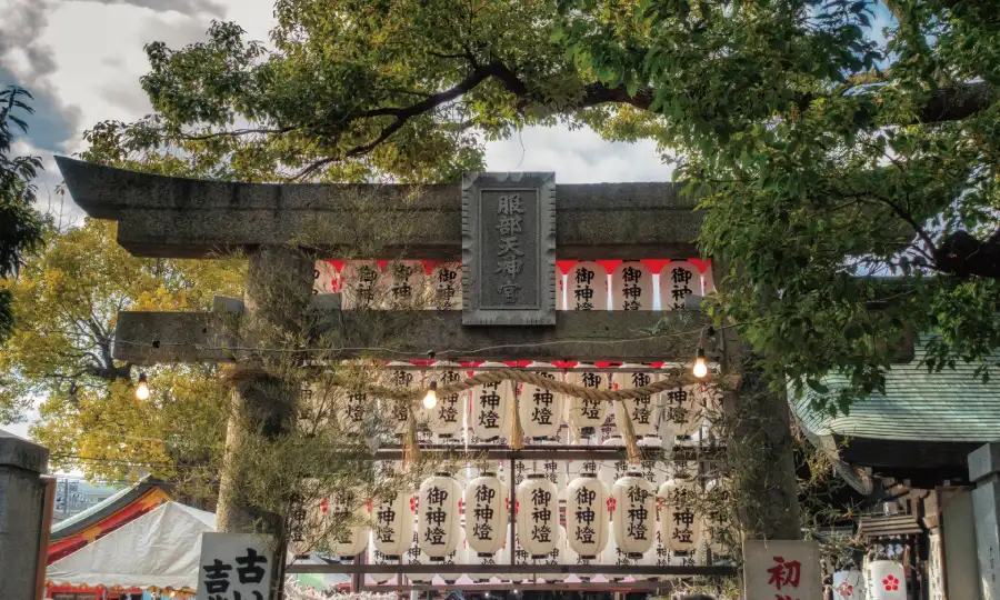 服部天神駅周辺の「暮らしの景色」：東口と西口の違い
